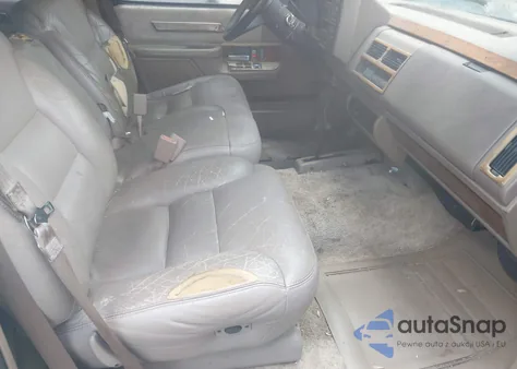 1994 GMC Suburban K1500 from USA, damaged, VIN 1GDFK16K8RJ719308